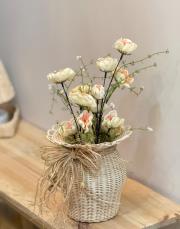 rattan vazo ve 3 adet gelincik krem