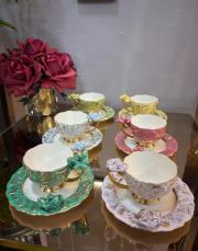 el boyaması gül dekorlu fincan takımı 